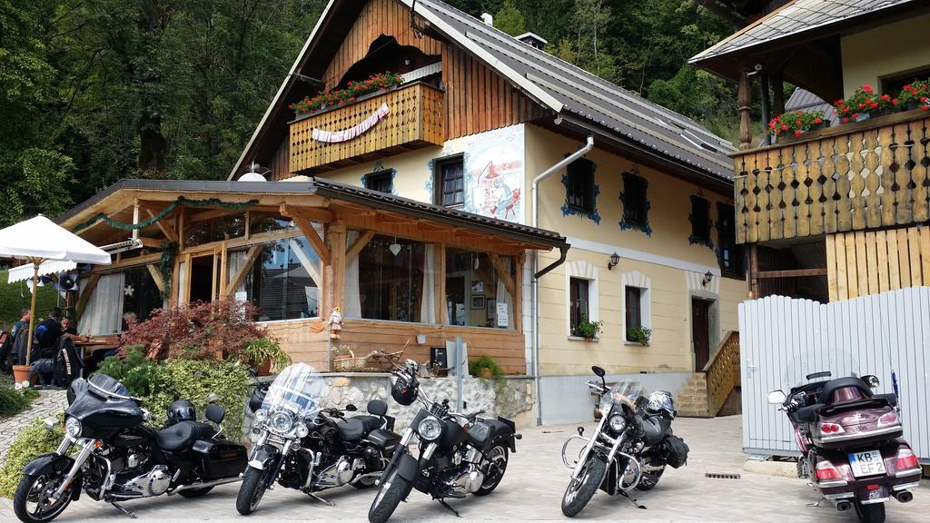 Slovenian Traditional Guest House Begunje na Gorenjskem Room photo